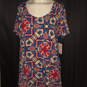 Medium Classic Tee LuLaRoe BNWT